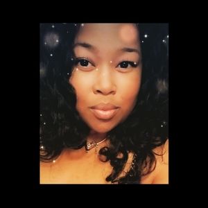 Meet your Posher, Kelli